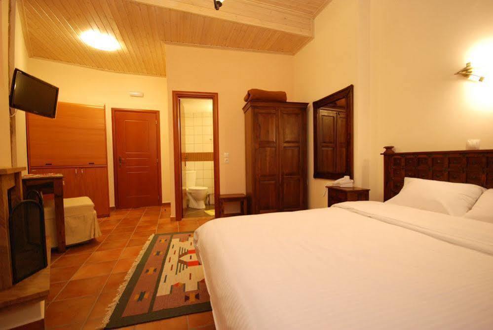 Hotel Parnassos أراخوفا المظهر الخارجي الصورة