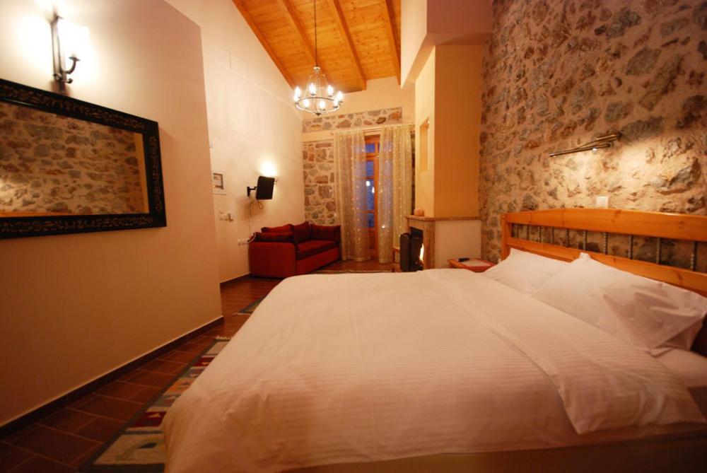 Hotel Parnassos أراخوفا المظهر الخارجي الصورة